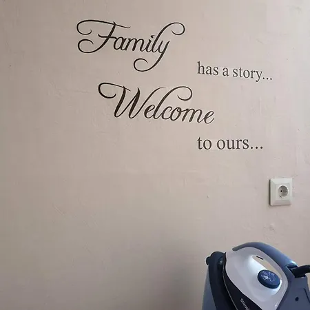 M&m Stone-village House-family-vintage Nyaraló
