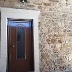 M&m Stone-village House-family-vintage Λίνδος