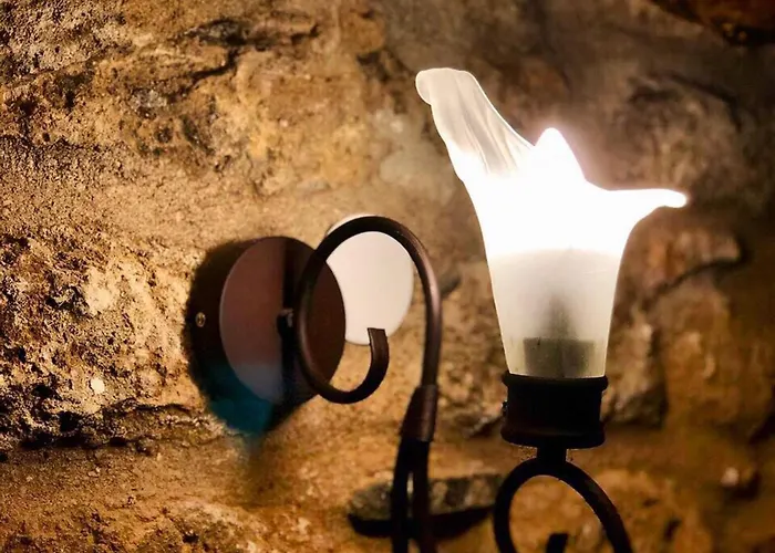 M&m Stone-village House-family-vintage Nyaraló *