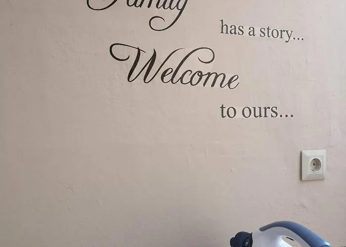 M&m Stone-village House-family-vintage בית נופש