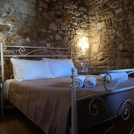 M&m Stone-village House-family-vintage